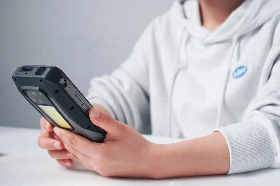 Téléphones Incassables : Unihertz Tank